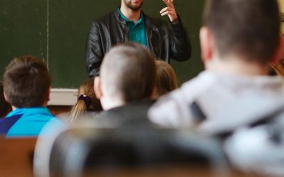 Drogprevenciós előadás gyerekeknek: segít, vagy felhívja a figyelmet?